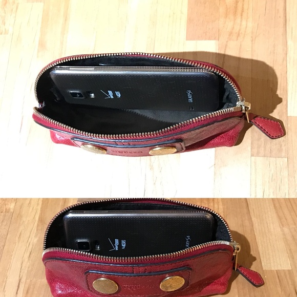Alexander McQueen Handbags - PRICE DROP Alexander McQueen Clutch/Cosmetic Bag